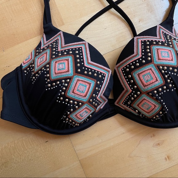 Shade & Shore Push-Up Padded Bikini Swim Top - Picture 5 of 9